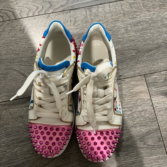 Like new ,I’m order online and small for me ,size 7/5 - Picture 5 of 7